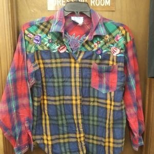 Vintage 90's QPS embroidered shirt